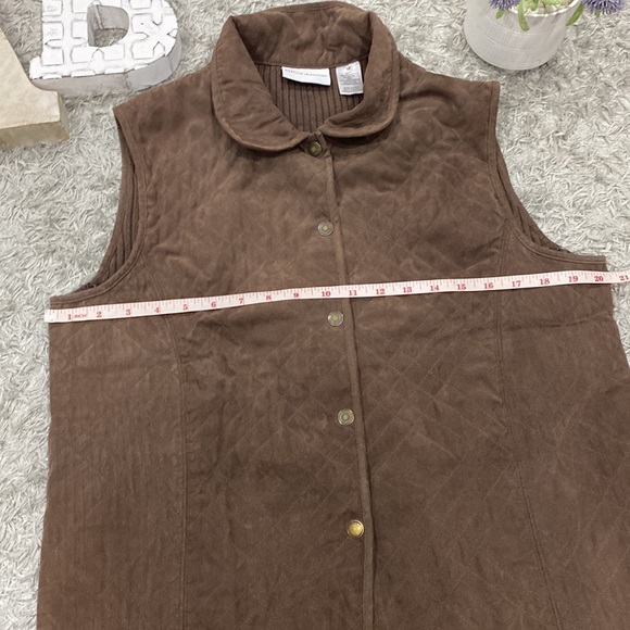 Alfred Dunner Womens Suede/Sweater Vest - Picture 5 of 8